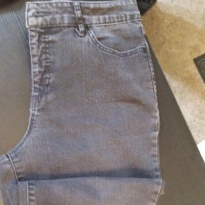 4/$20 Bandolino Mandie Jeans Average